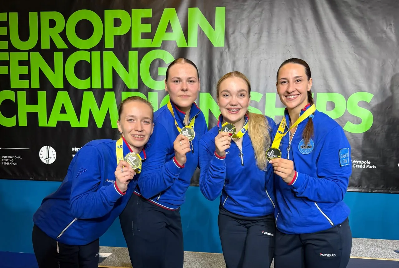 🤺🥇 Российские саблистки выиграли золото чемпионата Европы в командном турнире

В финале Алина Миха
