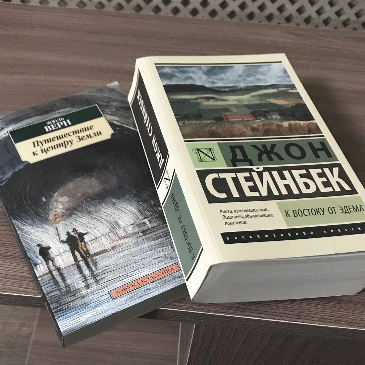 📚 Чтение научной фантастики

С чего начать:
• «Основание» — Айзек Азимов
• «Марсианин» — Энди Вейер