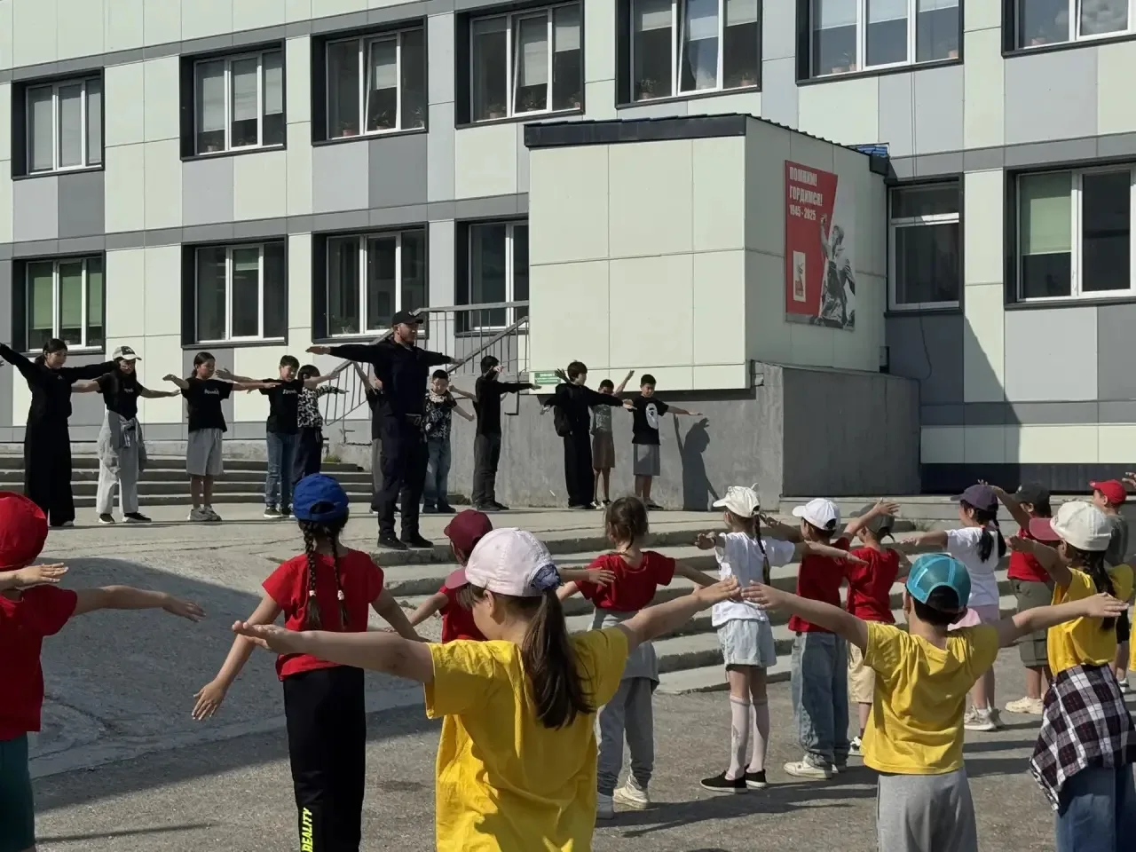 ☀ Лагерь «Дружба»
Тема 14 дня: «День Спортсмена»

💪🏼👮🏻‍♂️ День начался с главного спортивного со