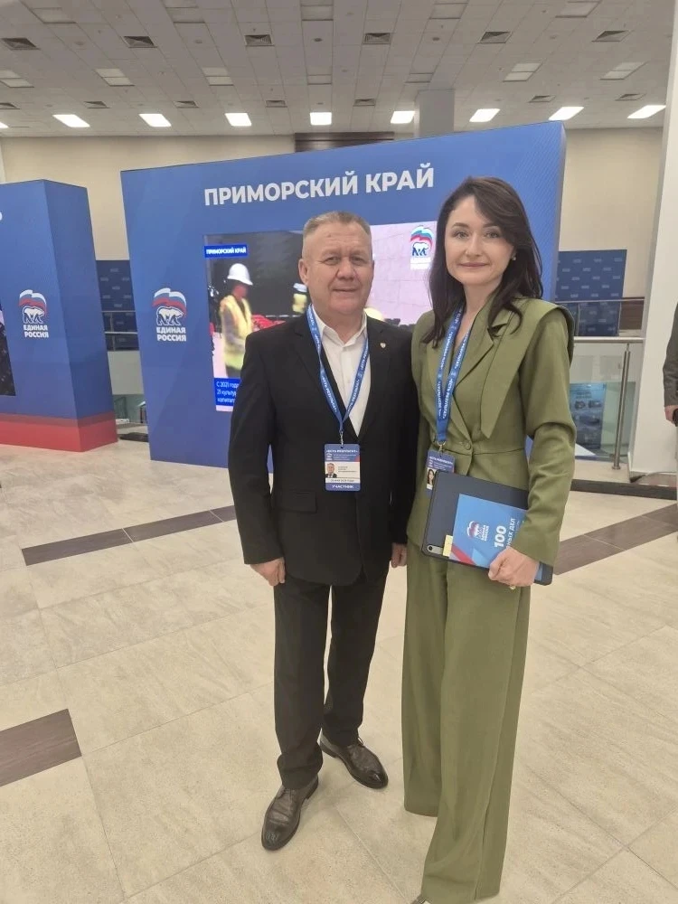 Глава Дальнереченского городского округа Сергей Старков:  🇷🇺 Работаю во Владивостоке на окружном отч