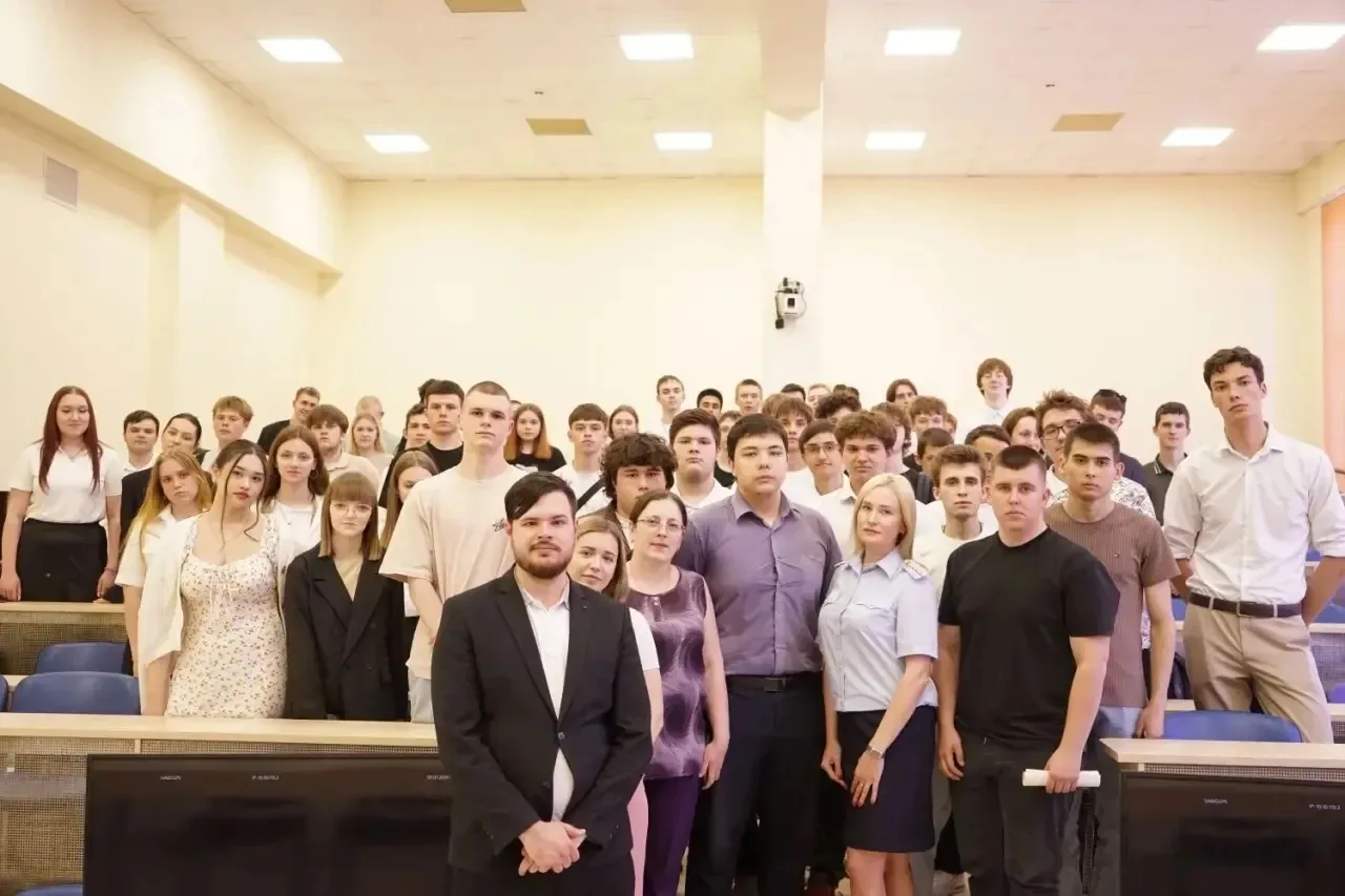 🎓 21 мая студенты Электротехнического побывали на встрече с представителями ГУ МВД по ...
