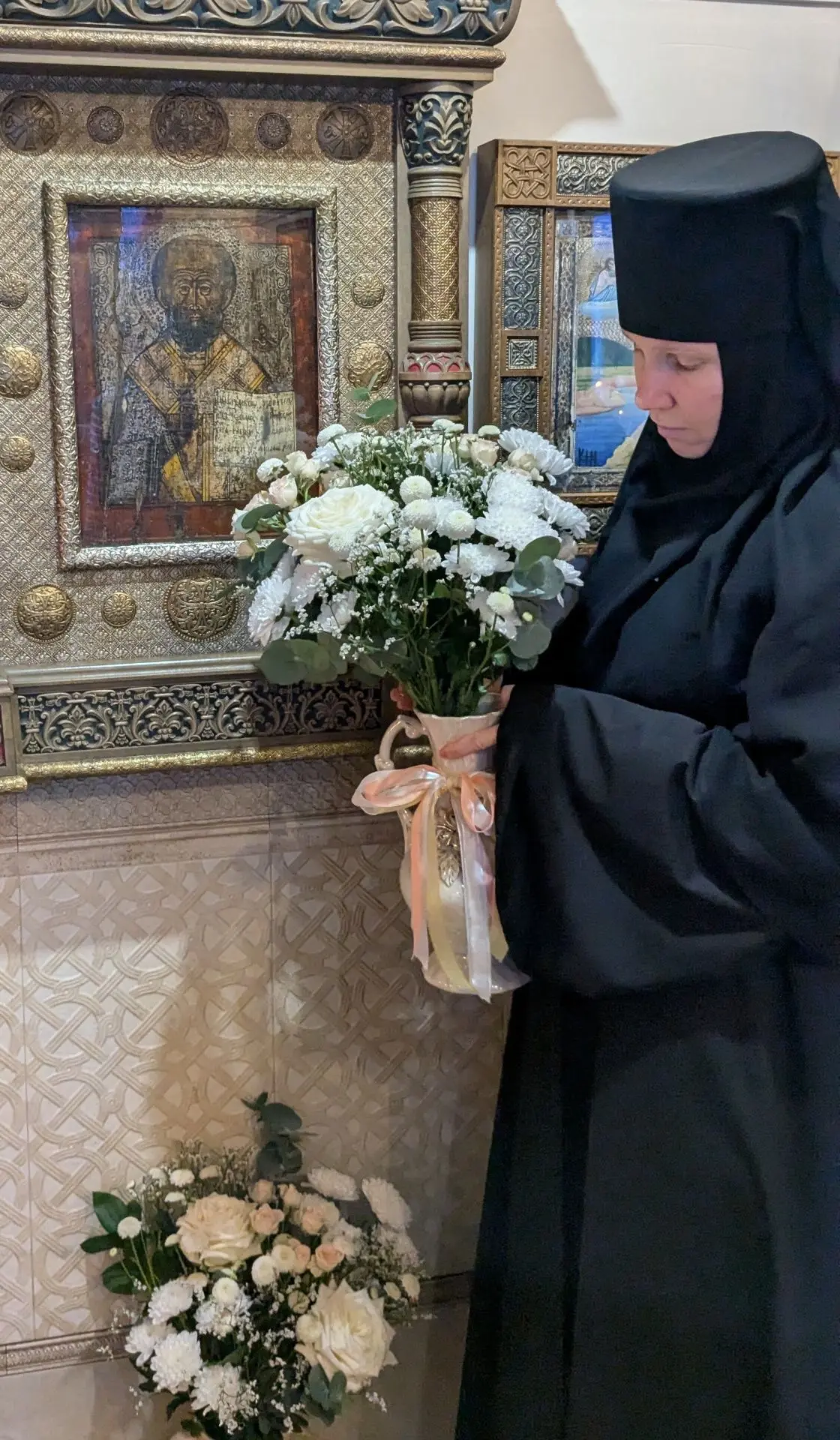 Поздравляем с праздником святителя Николая!