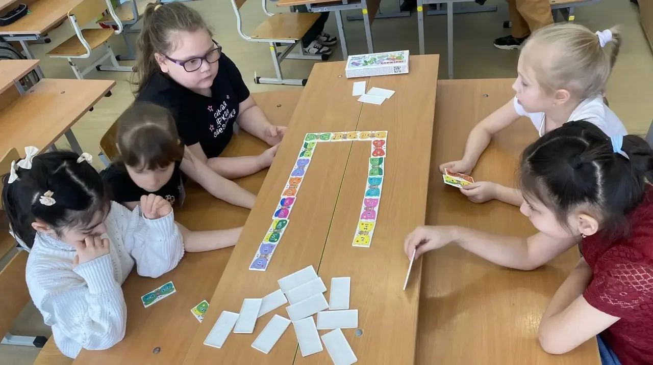🎓Будущие первоклассники встретили Международный день числа Пи игрой в «Умное домино»  ⭐️14 марта во 