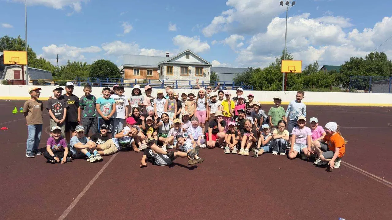 🎉 Сабантуй в пришкольном лагере: день, полный азарта и смеха

Сегодня наша гимназия превратилась в 