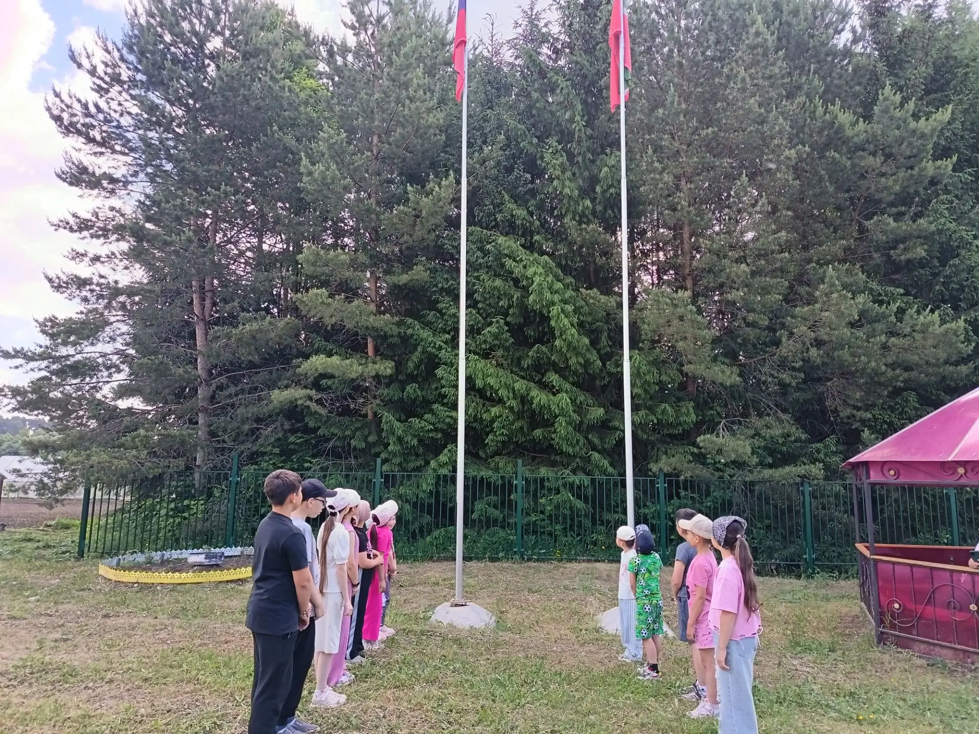 12 нче июнь – Россия көне.
