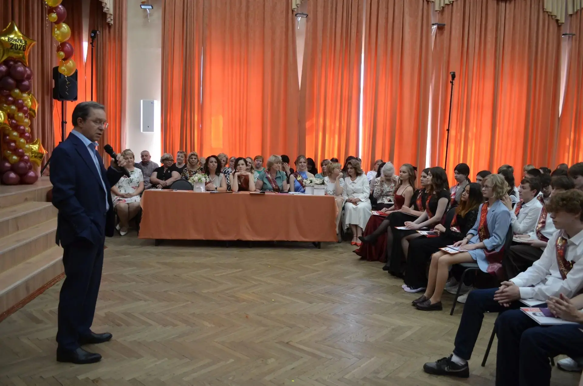 🕊Прощай, 9 класс!

✅В завершение учебного года выпускники 9-х классов получили аттестаты об основно