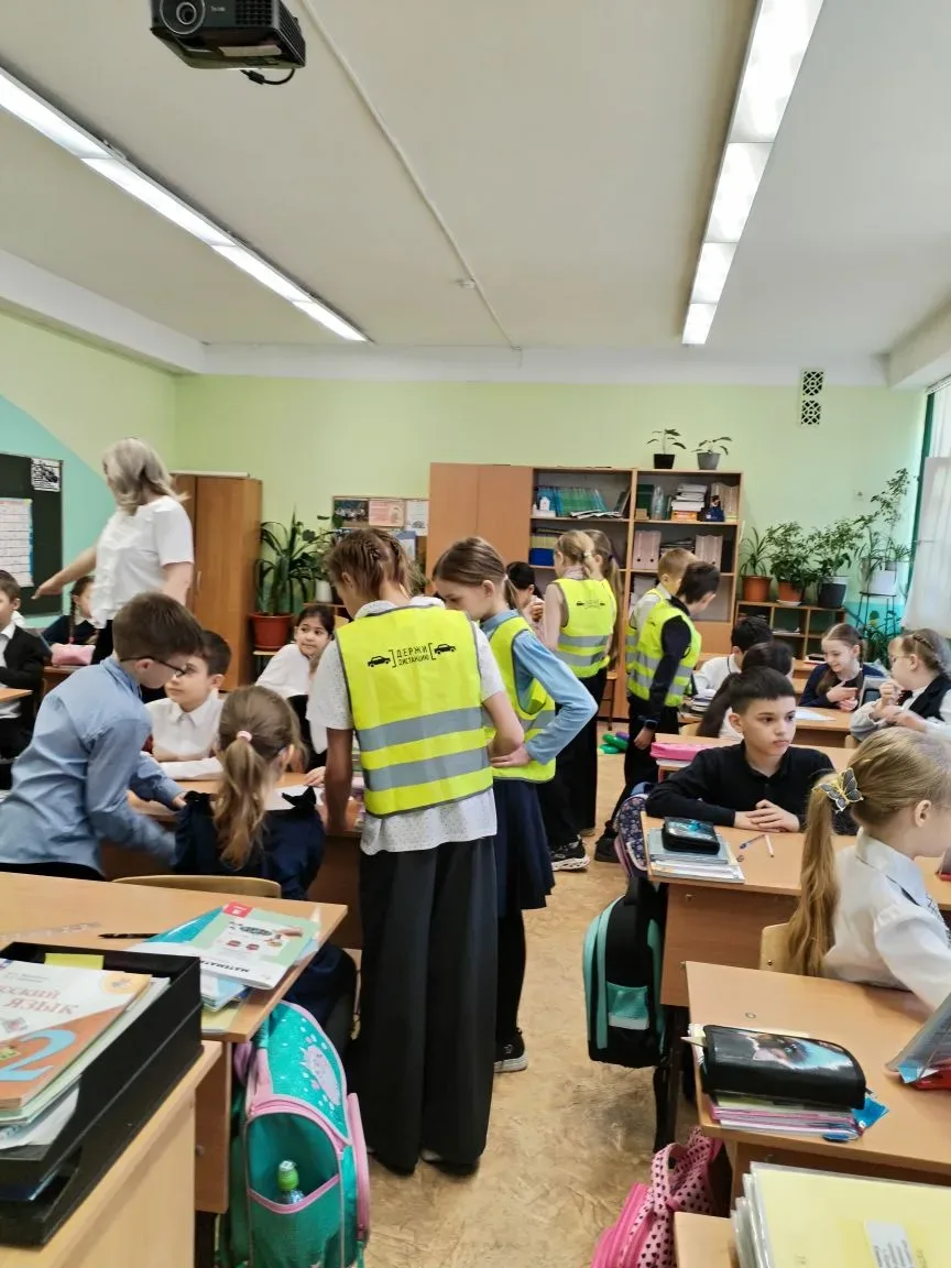 🚔 В гостях у второклассников — урок безопасности.  28 апреля во 2 «Л» классе прошла необычная переме