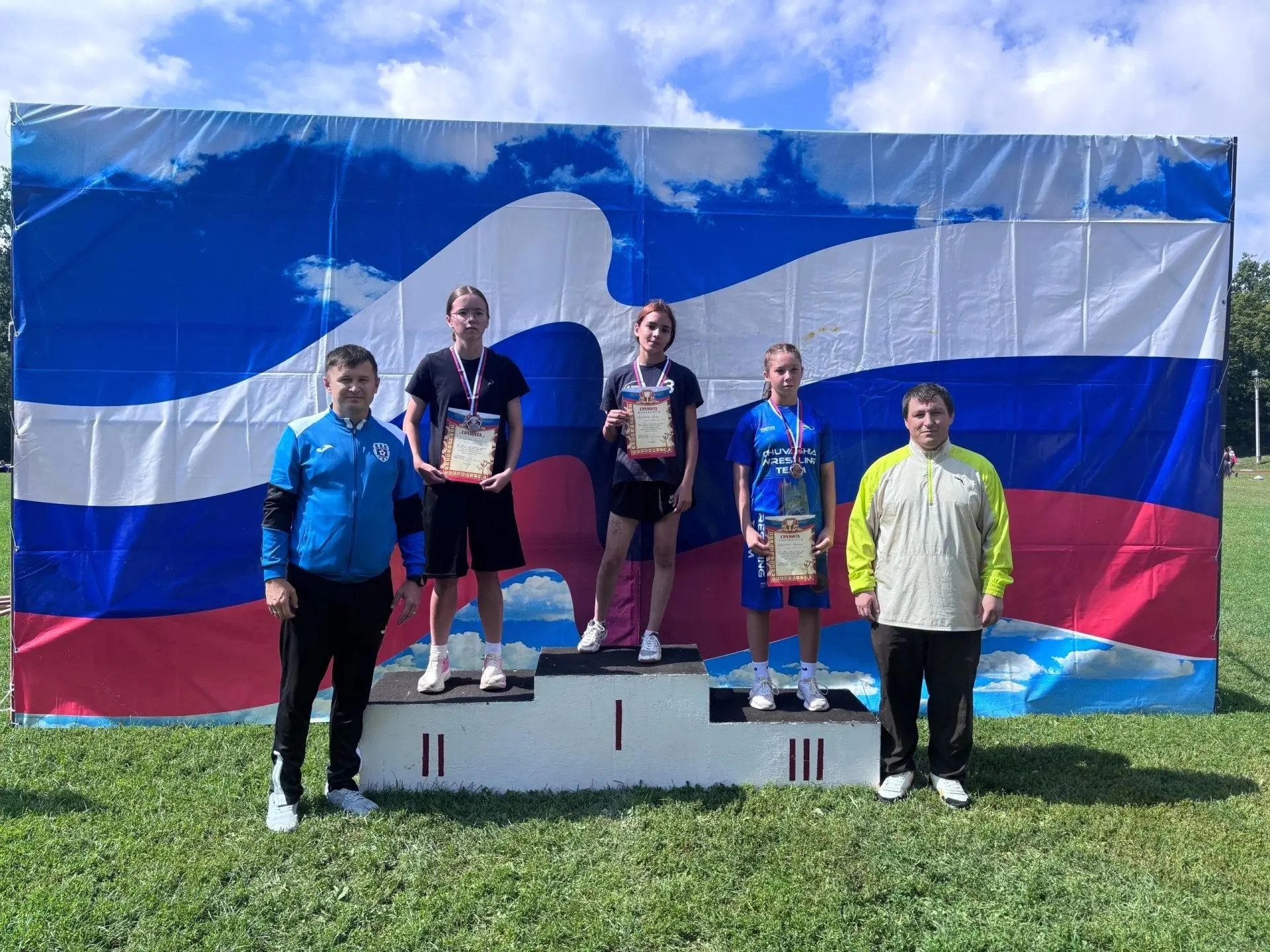 🎉 С Днём физкультурника на стадионе МАУ ДО «Спортивная школа «Улӑп» ! 🎉