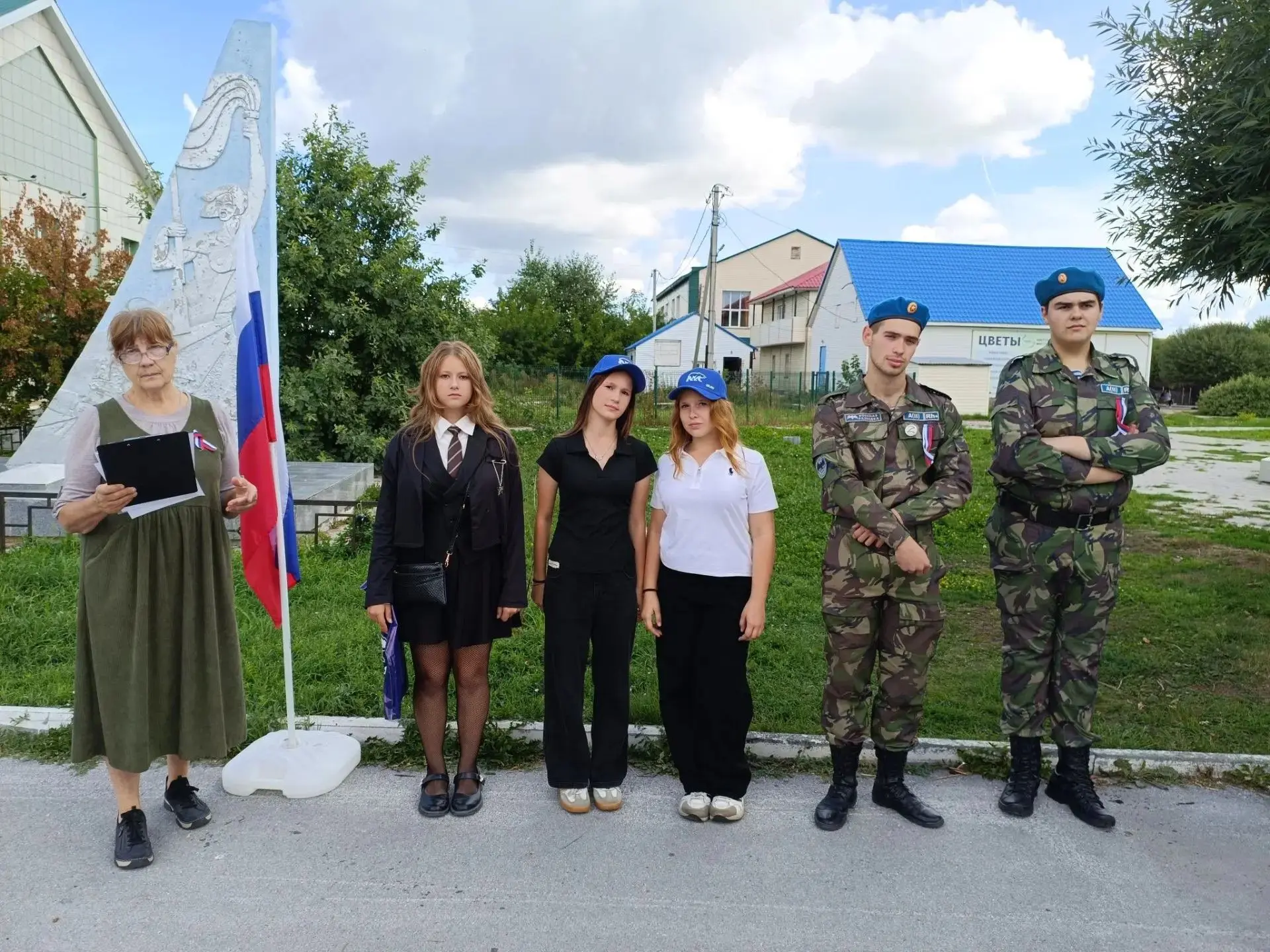 🇷🇺 Гордость, знамя и триколор на Дне Государственного флага!