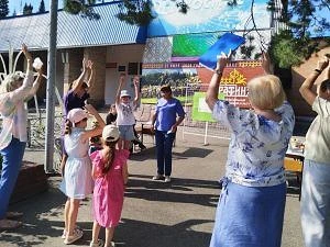 15 июля на площадке возле детского отделения Кривошеинской центральной библиотеки прошло яркое и поз