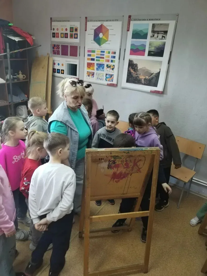 Экскурсия в детскую школу искусств.