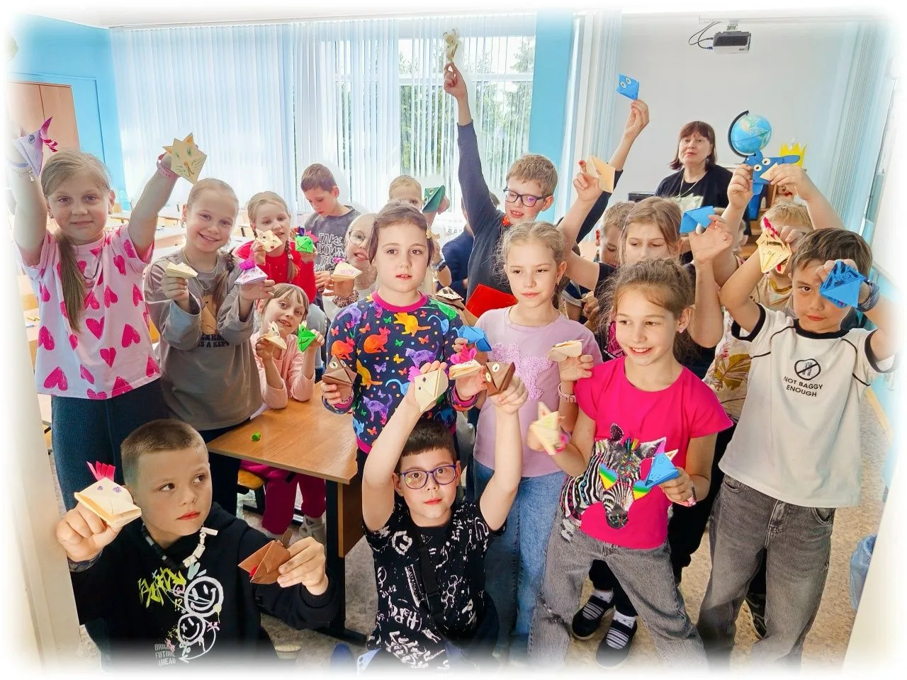 Коллектив детско-подросткового клуба «Ровесник» провел развлекательно-игровую программу «Удивительны