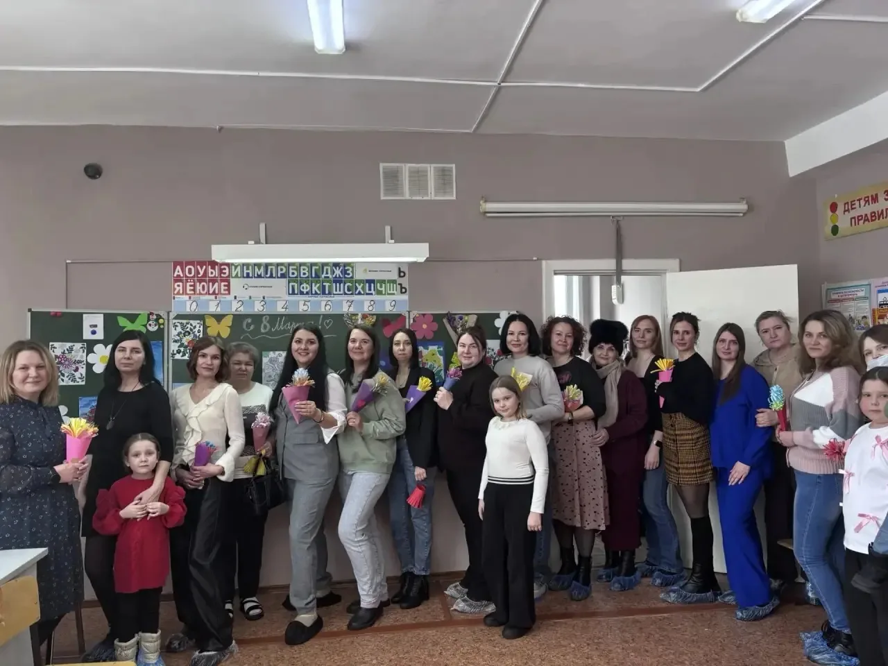 💐"От чистого сердца, для вас наши мамы и бабушки, с любовью"💐 В преддверии Международного женского д