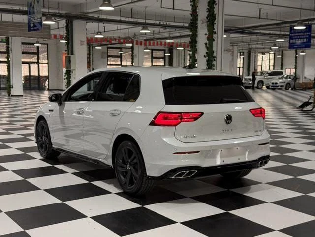 Утро начинается не с кофе, а с отличной сделки! ☕️🚗