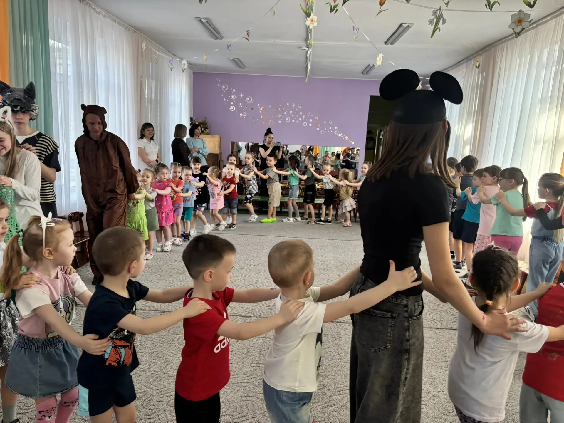 #ГодЕдинстваНародовРоссии🇷🇺 🎭  Театральная студия «СуперДвиж»  с новой постановкой — музыкальной ска