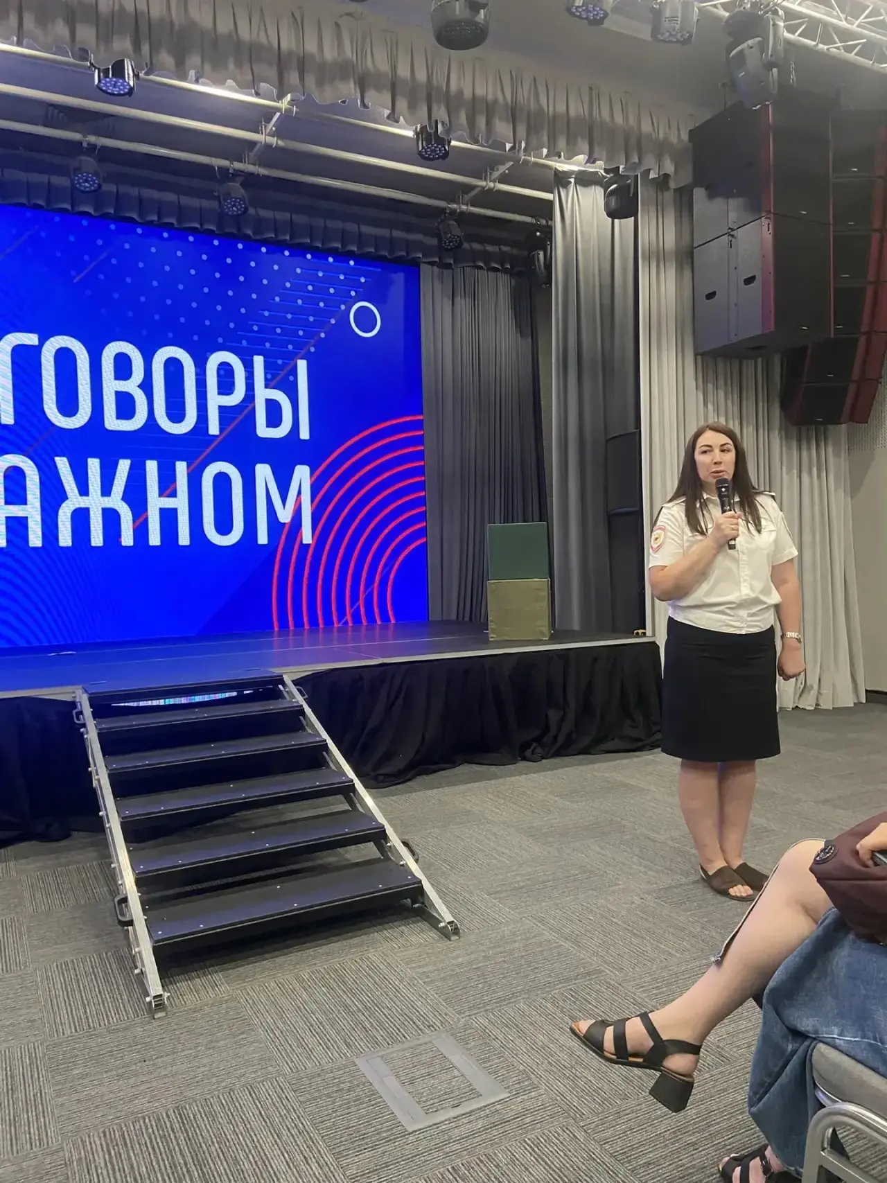 Воспитанники детского лагеря «Суворовец» совершили познавательный визит во Дворец культуры, где их ж