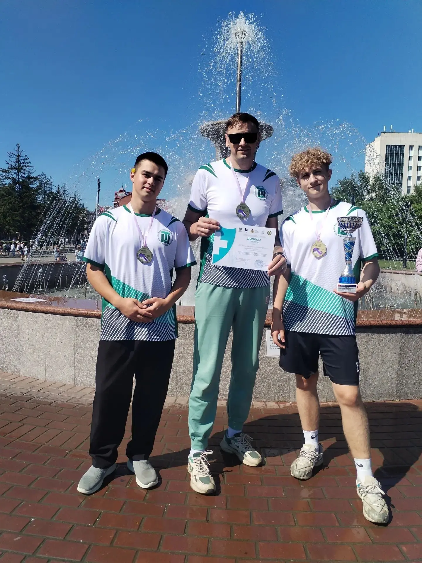 ШТИТ умеет спасать жизнь! 💪

🏆1 место - наше!

🚑 Сегодня на площади Ново-Соборная в Томске состоя