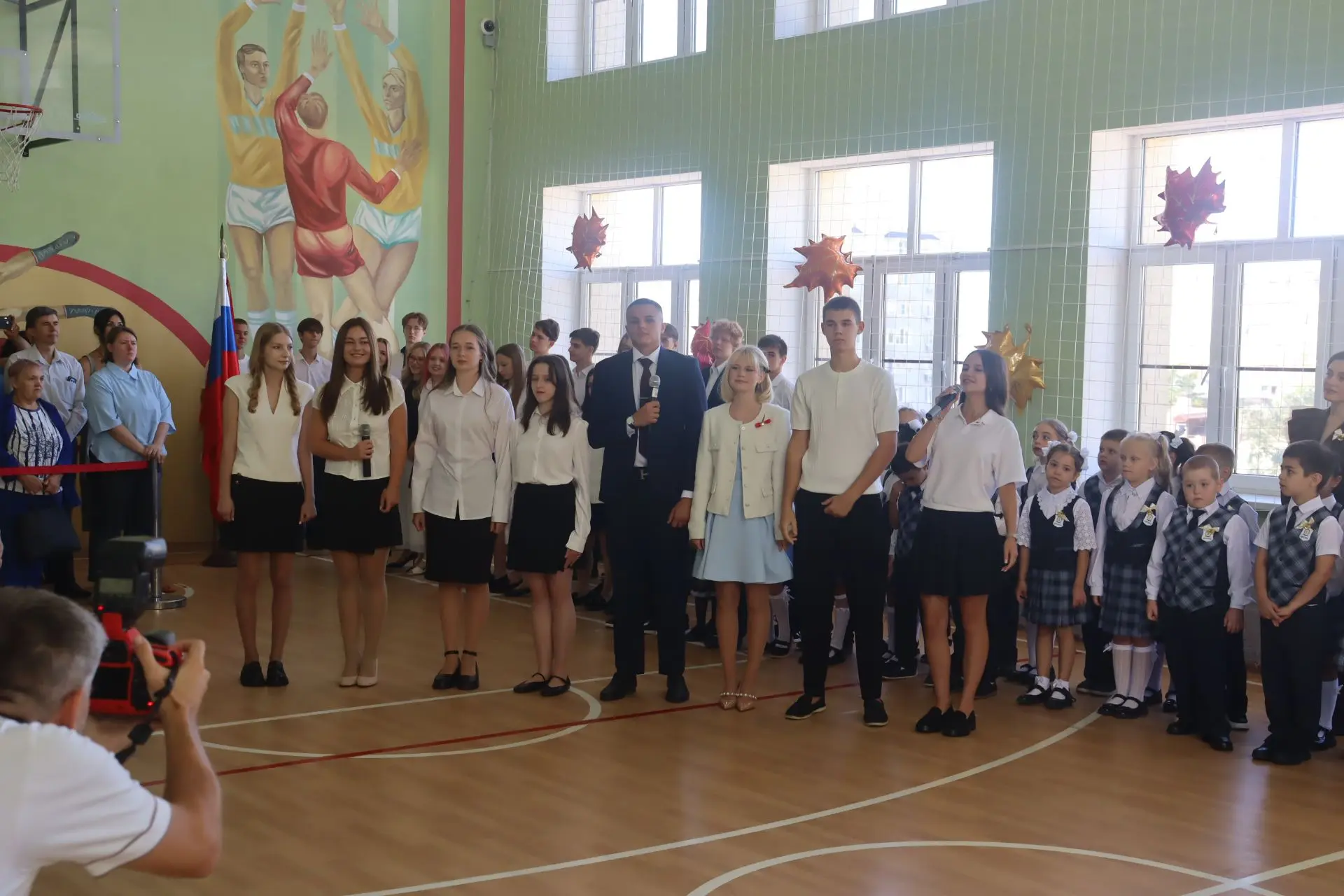 Школа распахнула двери — начинается новый учебный год!