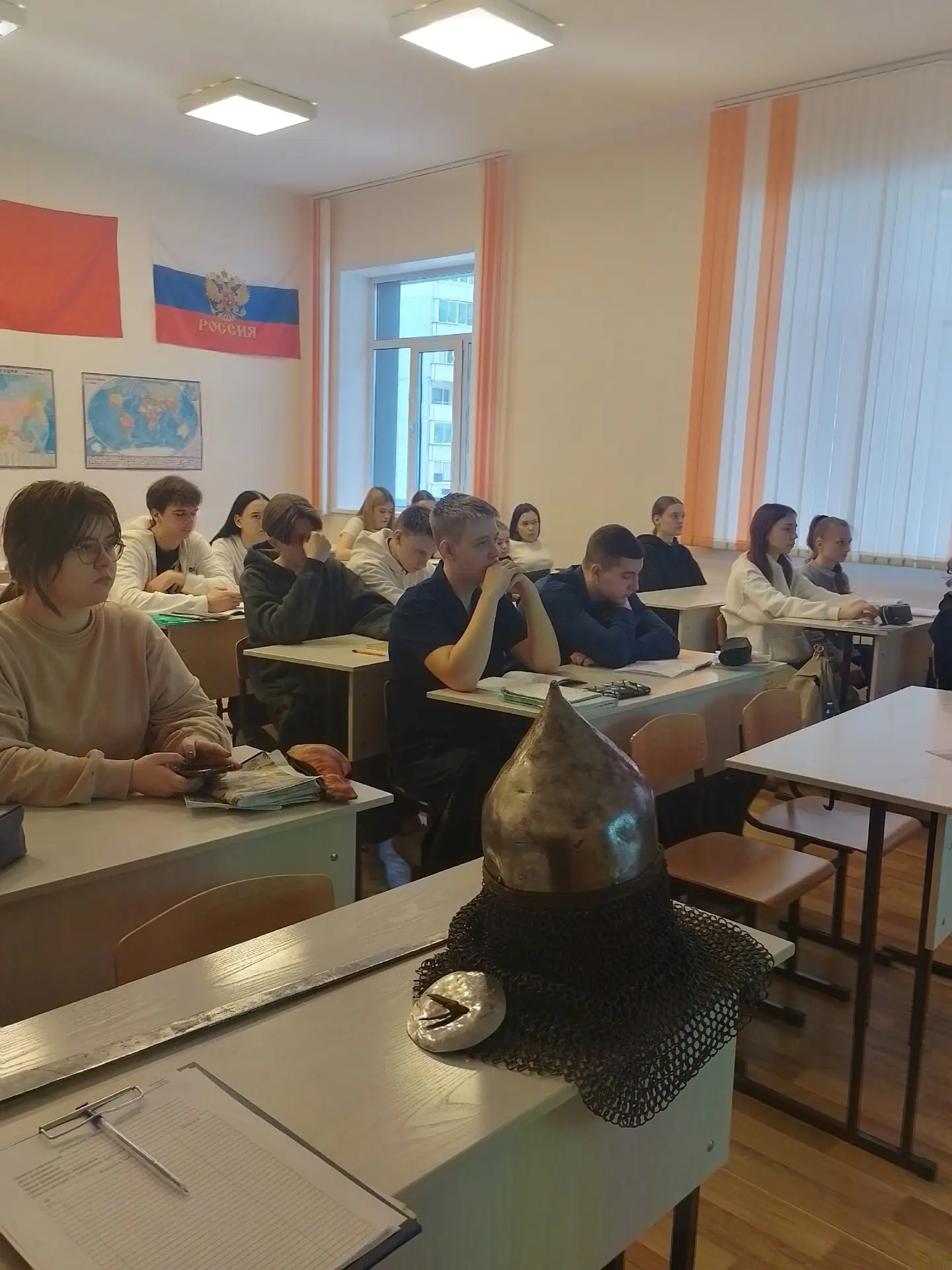 👋🏻17 февраля нашу школу посетили представители городского гражданско-патриотического центра «Витязь»