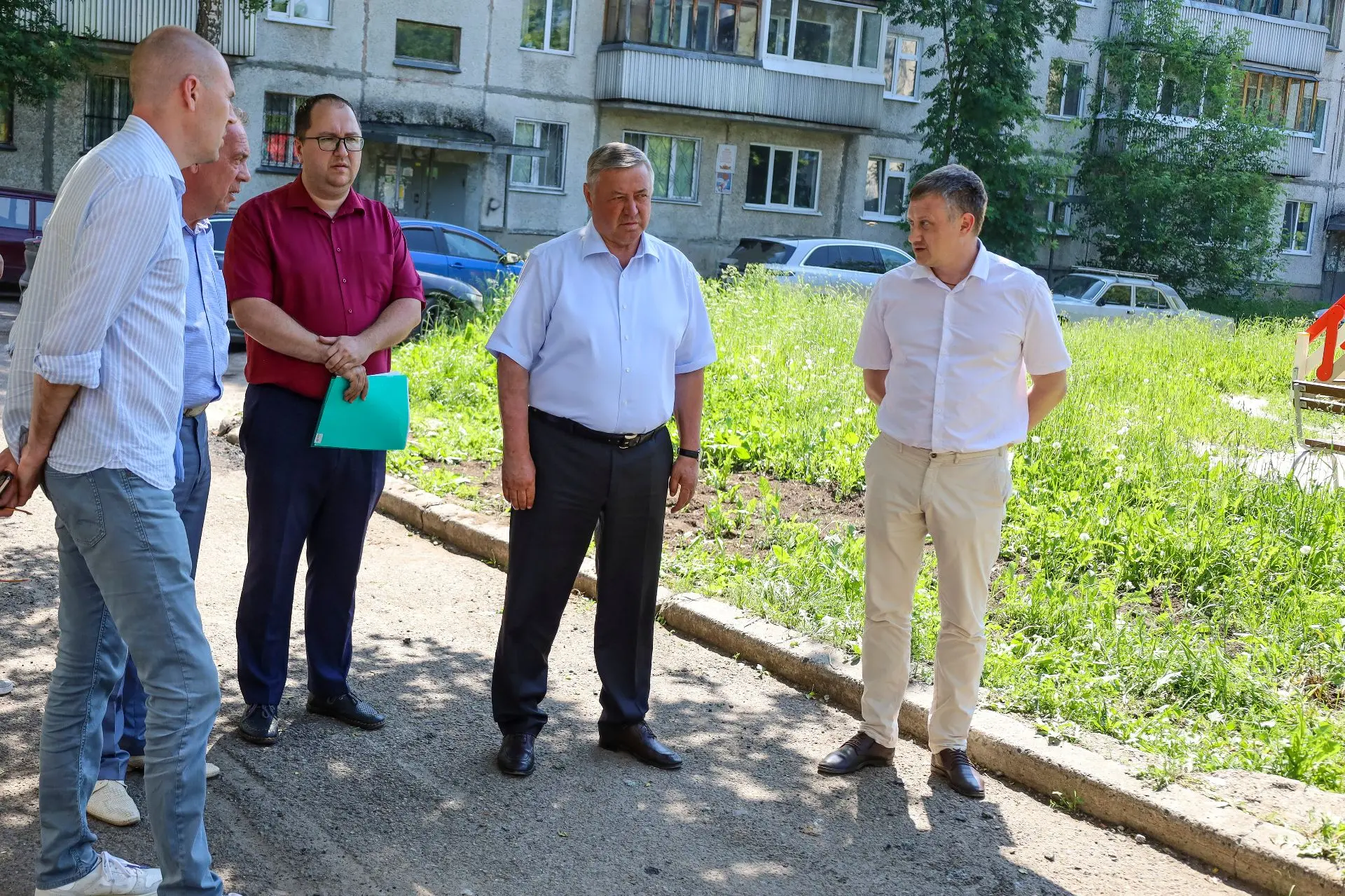 🏡 Продолжаем благоустройство Северска в рамках программы «Радиус доверия» при поддержке АО «ТВЭЛ».
