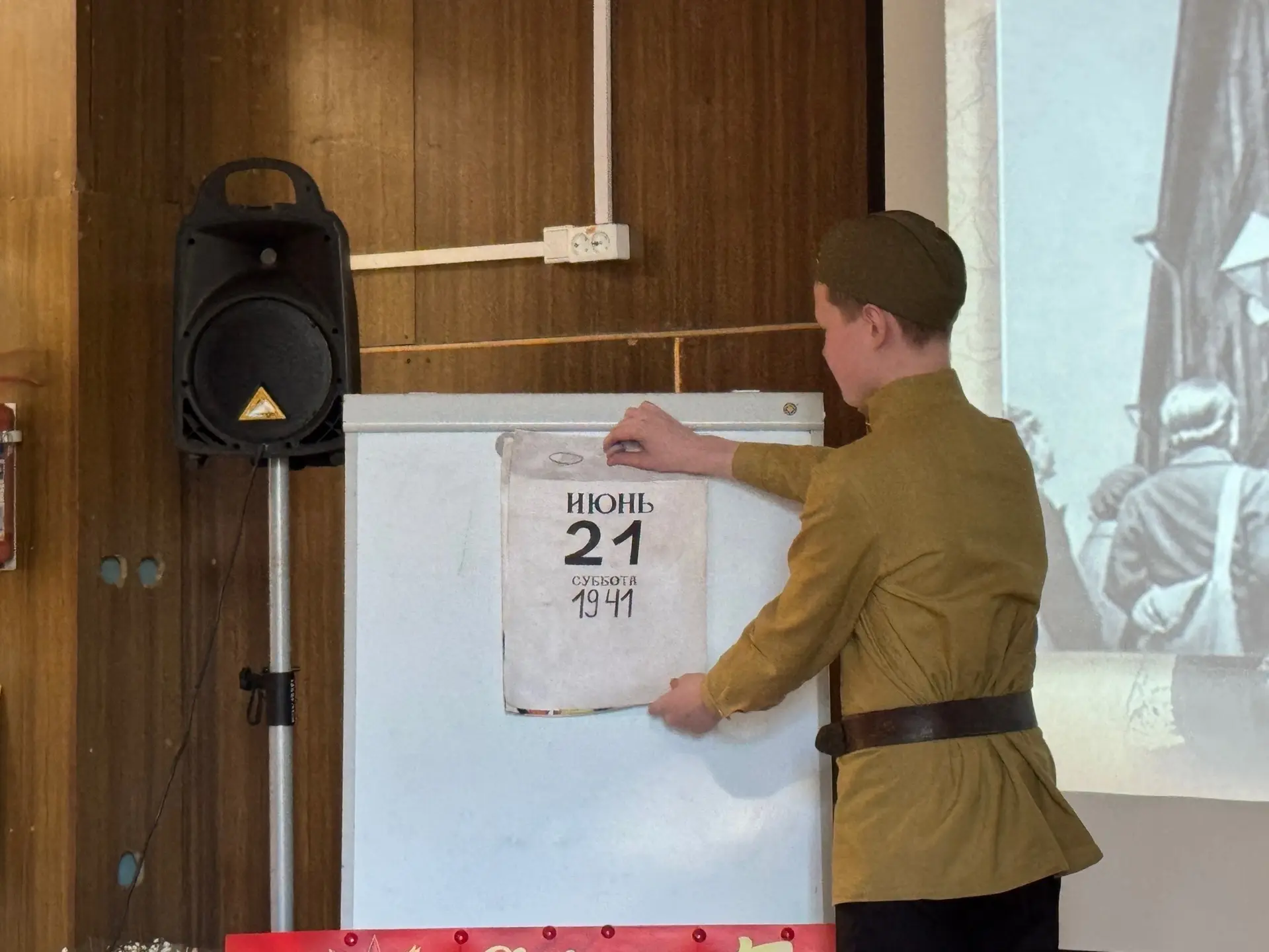 Литературно-музыкальная композиция «Когда-нибудь мы вспомним это…»  5 и 6 мая в гимназии №402 творче