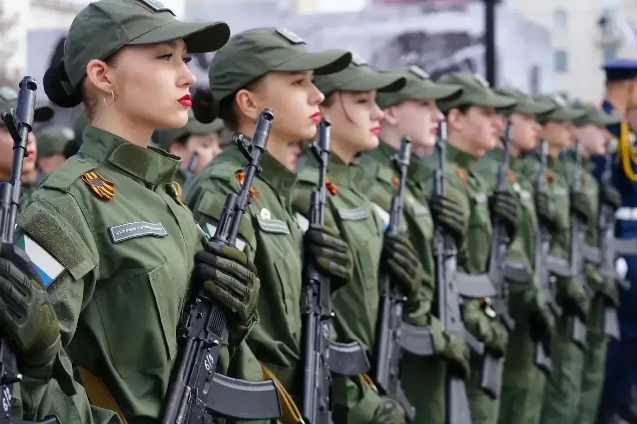 #ПАРАД_ПОБЕДЫ  С гордостью сообщаем, что студенты Дальневосточного филиала РГУП им. В.М. Лебедева пр