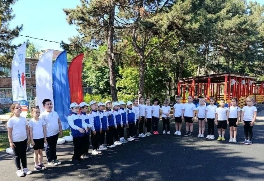 2 июня 2026 воспитанники МАДОУ № 199  приняли участие в сдаче нормативов Всероссийского...