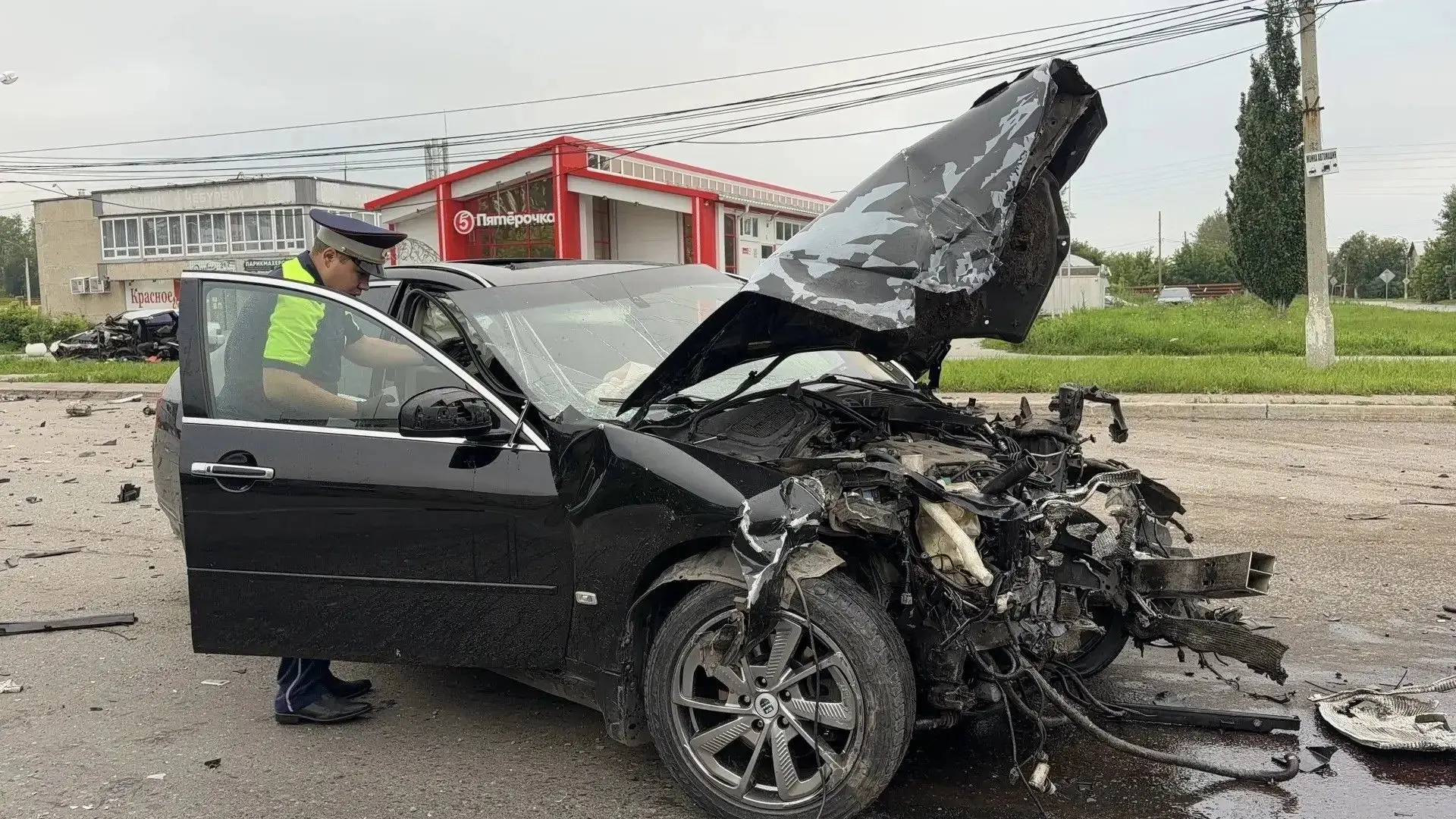 ❗️🚨 В Каменске-Уральском пьяный водитель Infiniti врезался в «десятку», погибли 4 чело...