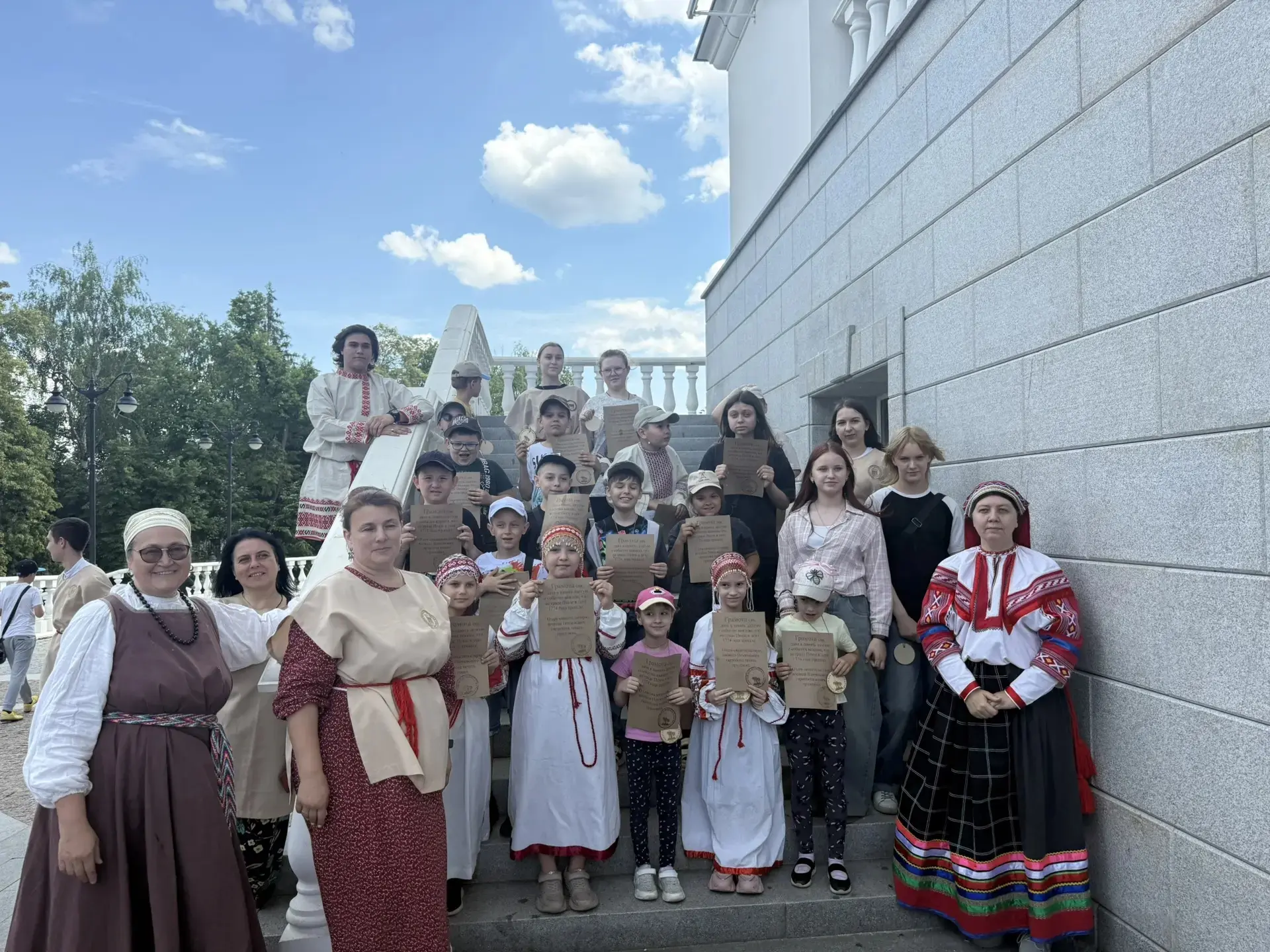 Участниками проекта «Сохраняя историю - созидаем будущее. Золотой век Пензенского края» стали ребята