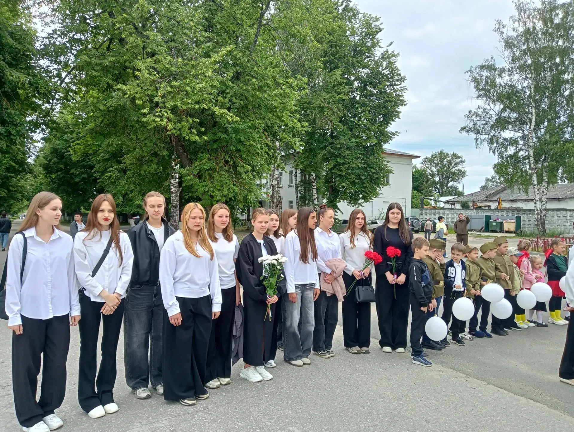 В День Памяти и Скорби, 22 июня, ребята из трудовых отрядов с честью выполнили важную миссию — приня