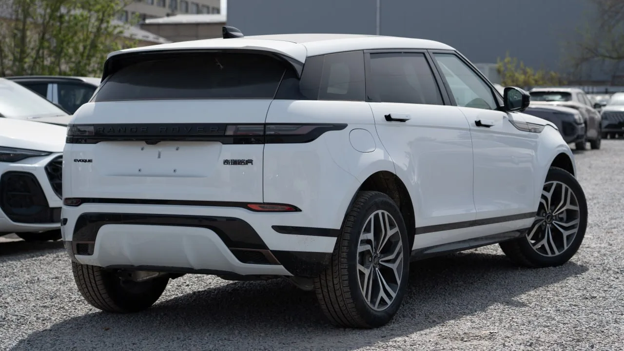 Range Rover Evoque 4WD (2025 г.в.) — Новый, в наличии! ⚪️🇬🇧