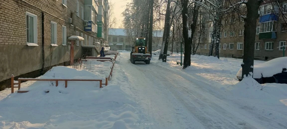 14 и 15 января 2026 г. занимаемся расчисткой снега в МКД под управлением нашей компании...