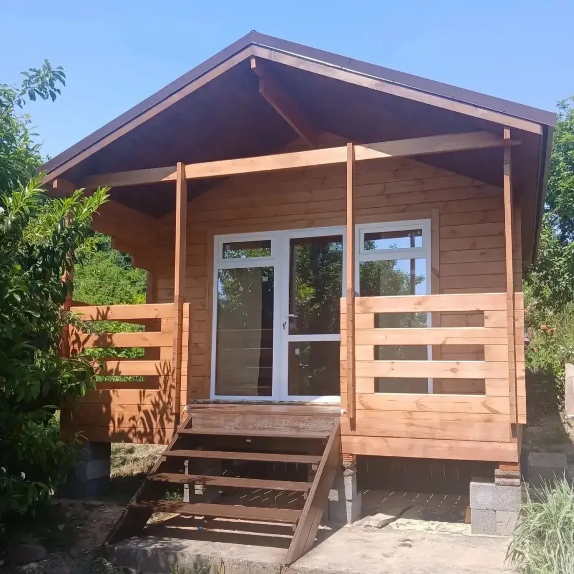 🌴В Сочи готов красивый и функциональный дом 4.5х6м из минибруса!
❤️Экологически чистое дерево и луч