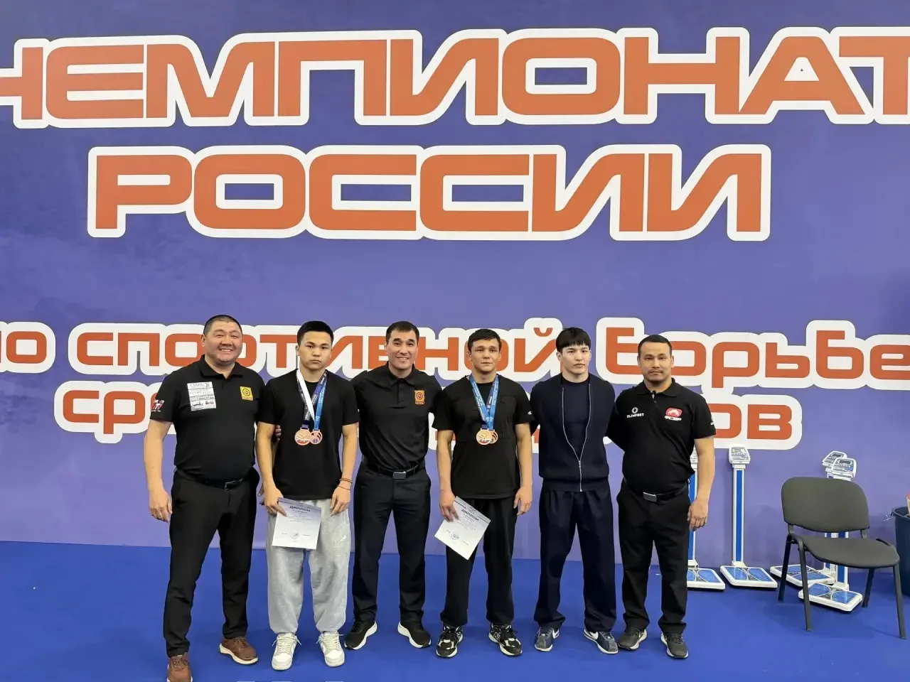 Студенты КалмГУ — призеры чемпионата России по греко-римской борьбе. Преподаватели кафедры ФКиС повы