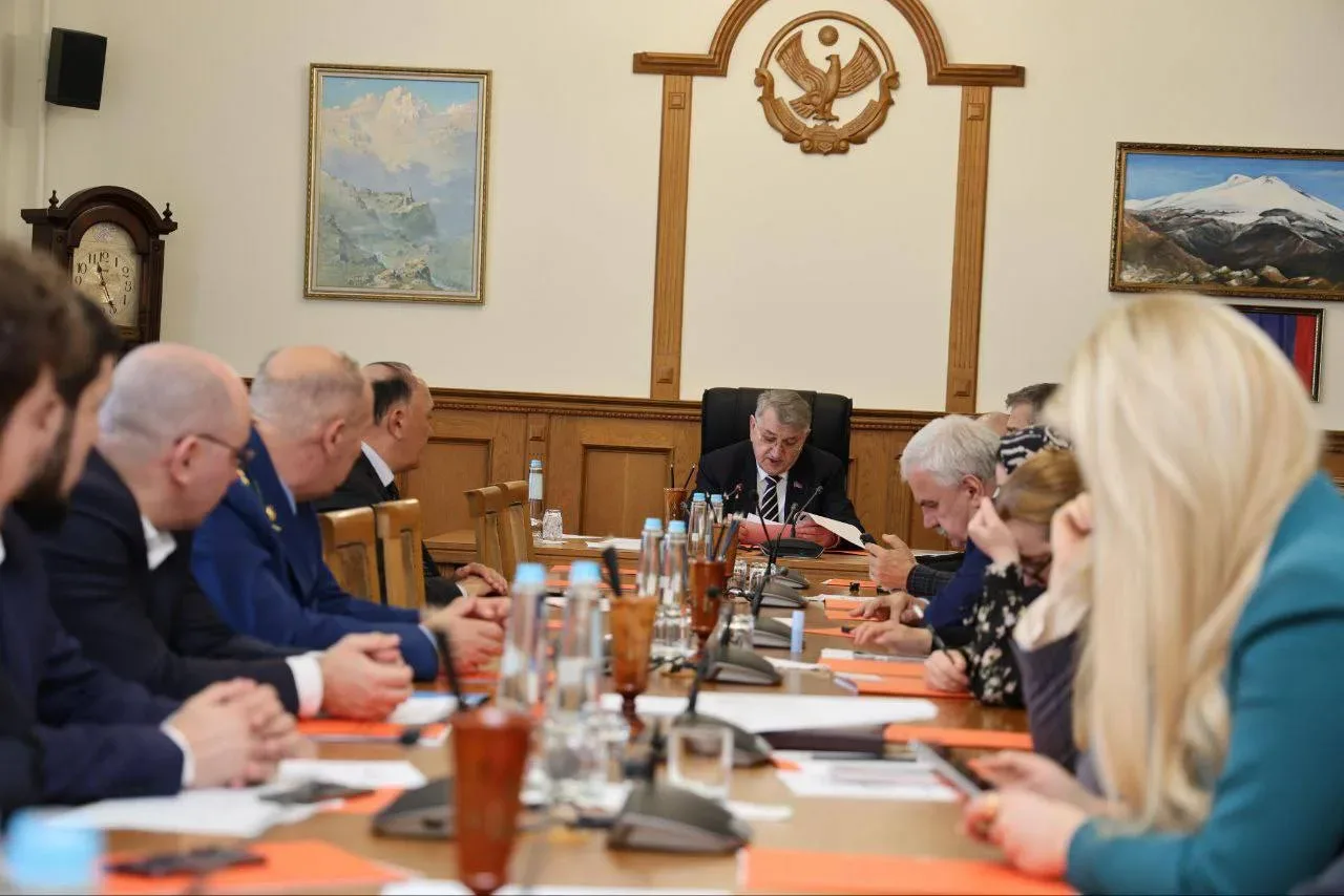 На состоявшемся 11 июня заседании Комитета по здравоохранению, труду и социальной политике НС РД рас