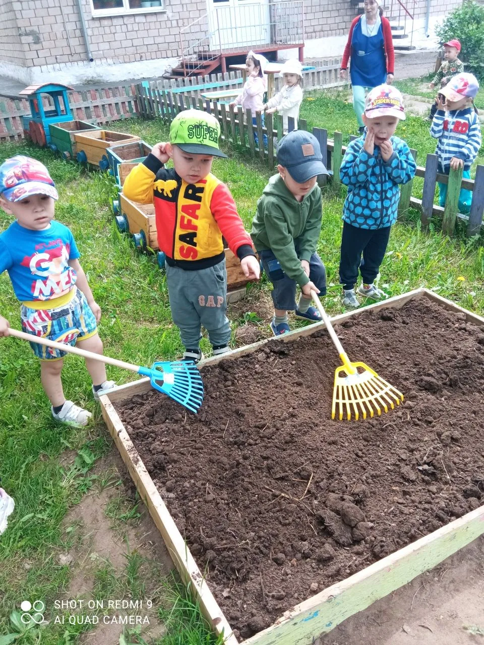 🌼 Весна — пора для создания огорода! 🌱
С каждым приходом весны наши эколята-дошколята из детского 