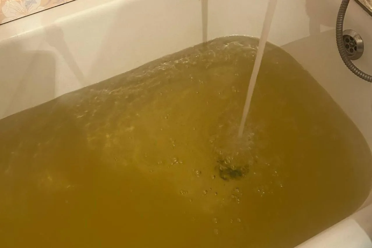 Жители Верхней Пышмы жалуются на низкое качество водопроводной воды.