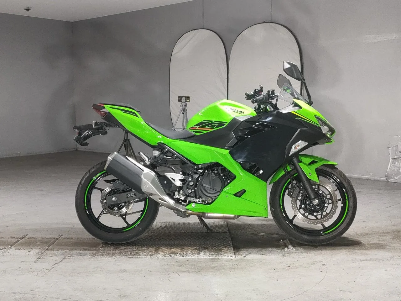 🏍 KAWASAKI NINJA 400
