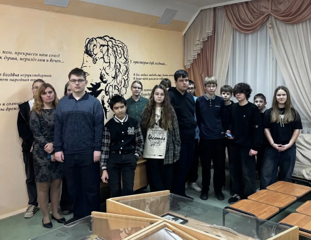 🏛 Вспоминая гения:   13 февраля учащиеся 7‑х и 8‑х классов посетили Школьный Пушкинский музей. Ребят