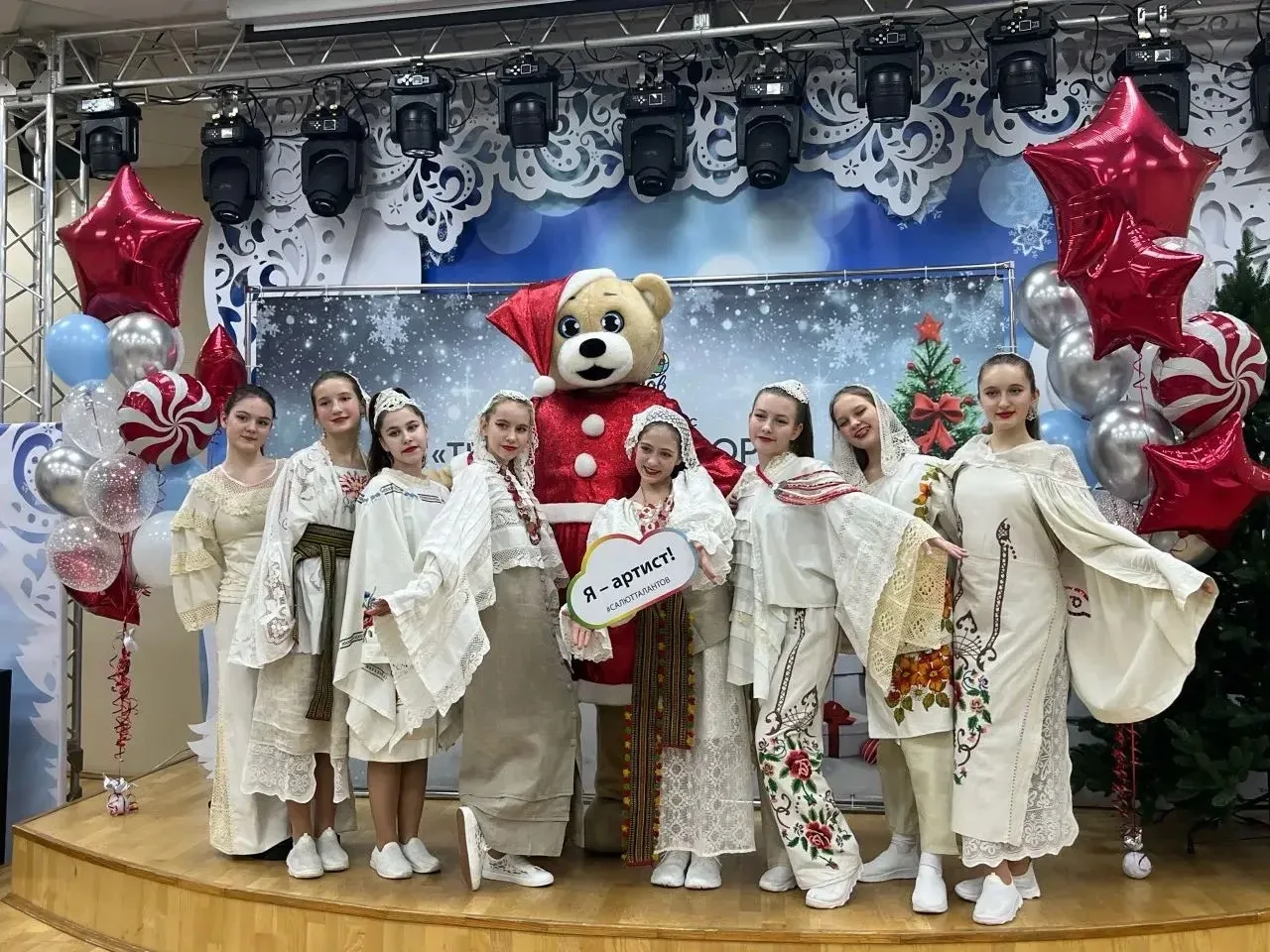 Учащаяся 6 «А» класса Мария Май блистательно выступила на 66-м Международном творческом фестивале-ко