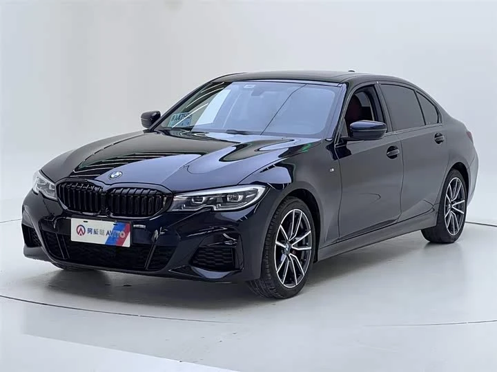BMW 3 Series 2022 facelift 320Li M sports suit

Климат контроль,камера 360, панорама,

2023\03
55,00