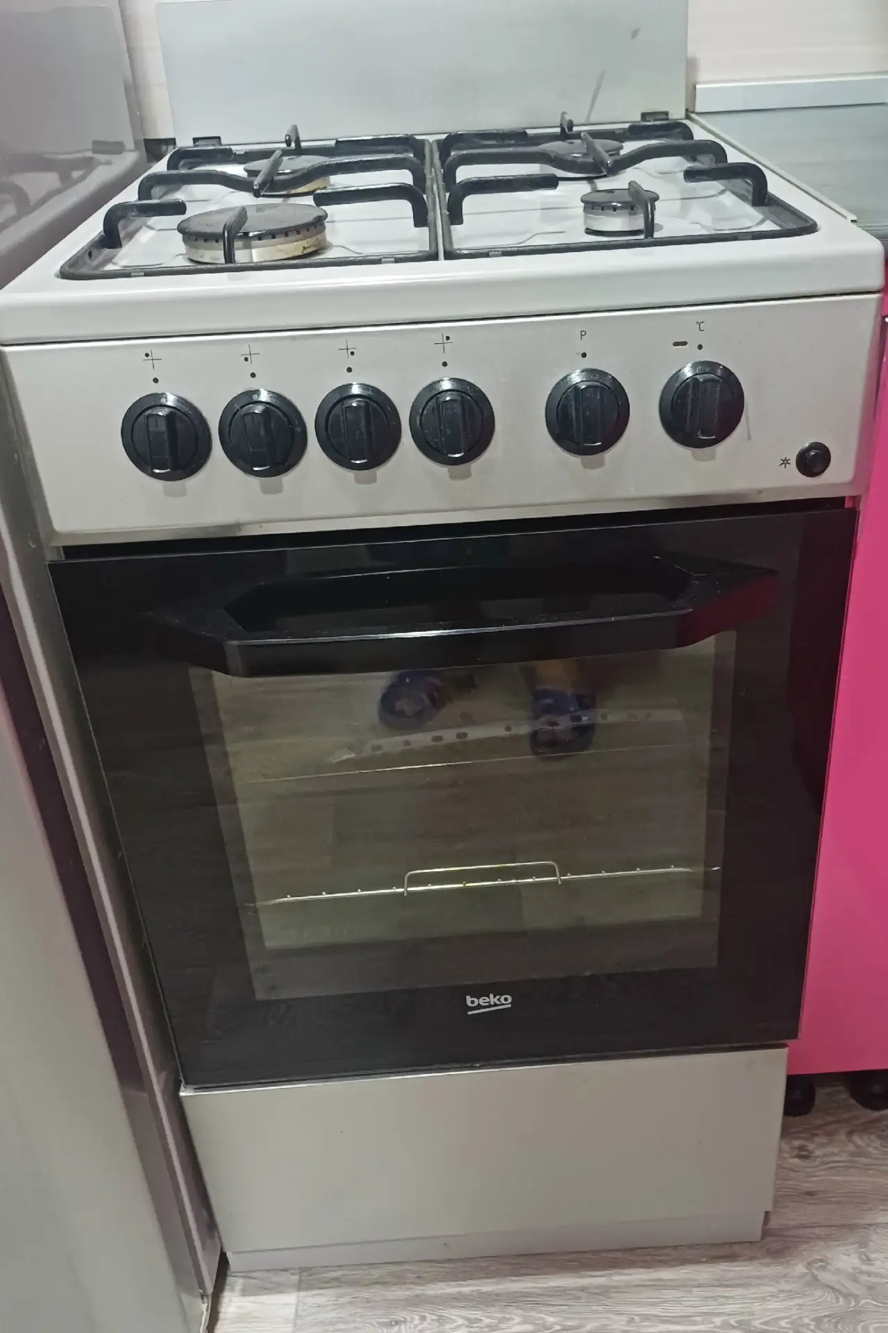 Продам Газовую 4х комфор плиту BEKO с электрической духовкой в рабочем отличном состоянии 
 На учёт 
