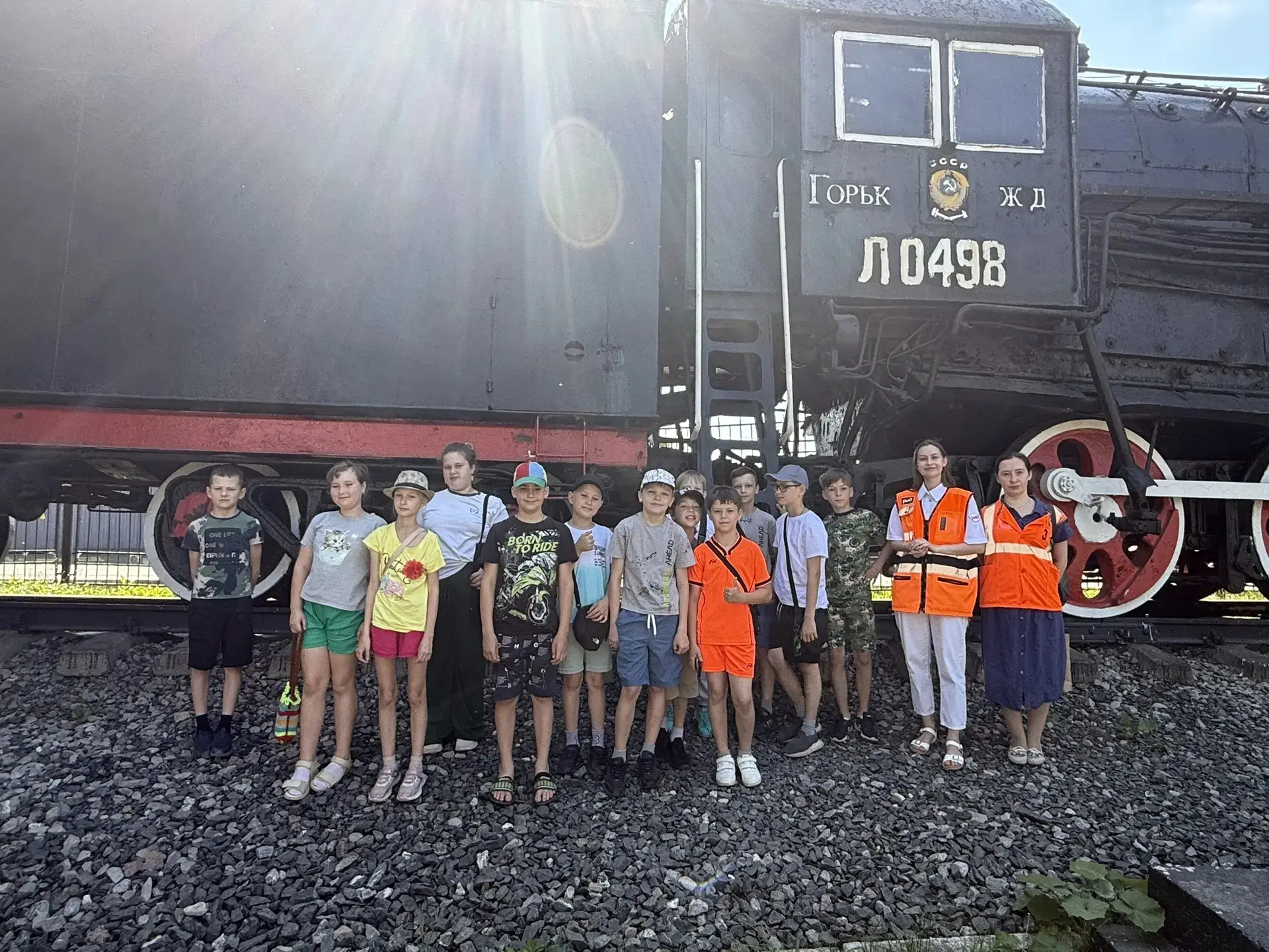 🛤 От школьной парты — к большим делам!

Сегодня 4 отряд нашего лагеря отправился в особенное путеше