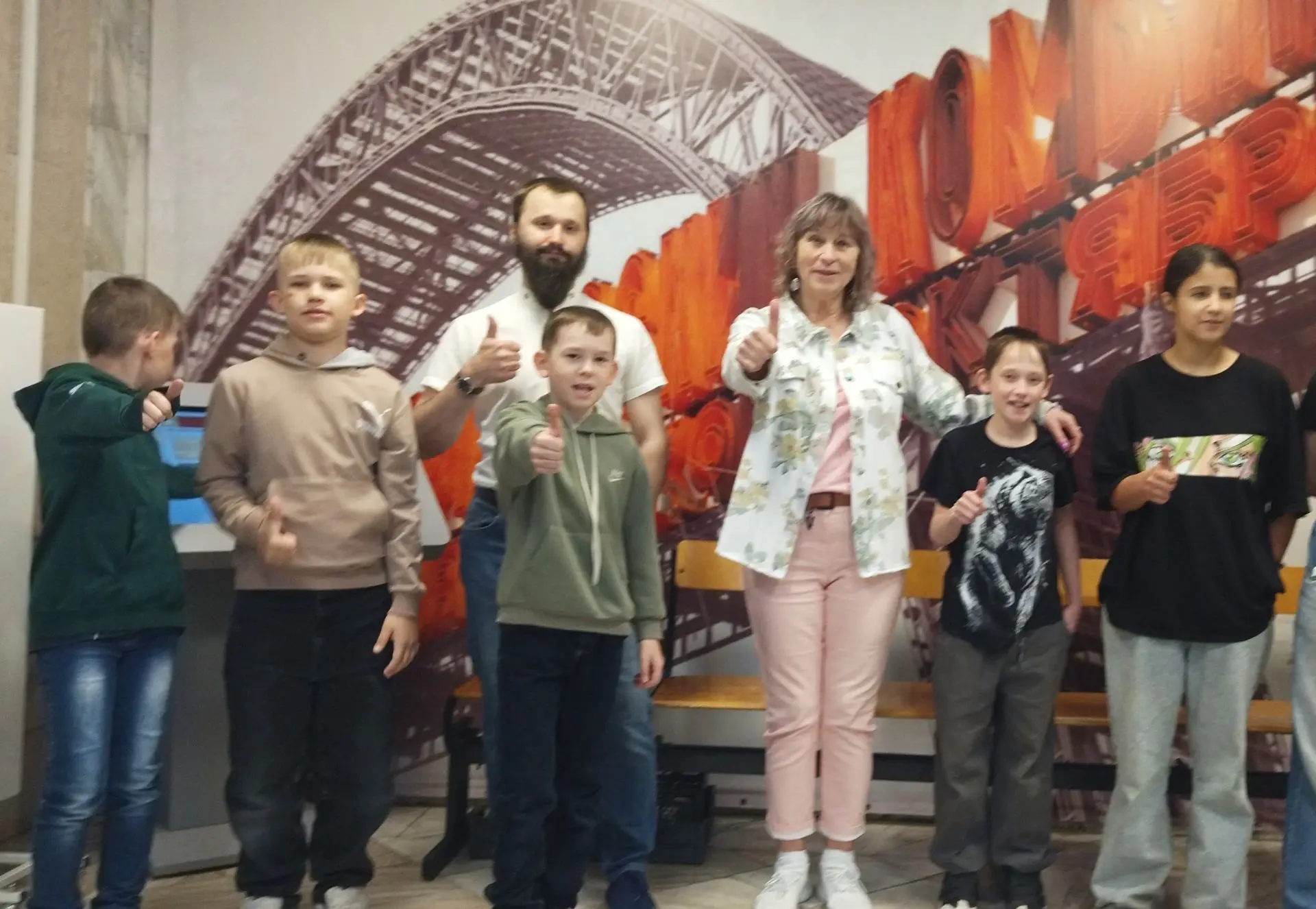 Экскурсия в историю легендарного Запсиба.
 
2 июня активисты музея боевой и трудовой славы им. В.И. 