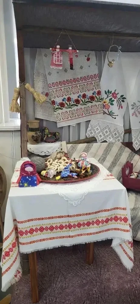 📚✨5А класс отправился в увлекательное путешествие в центральную библиотеку имени А.С. Пушкина! Ребят
