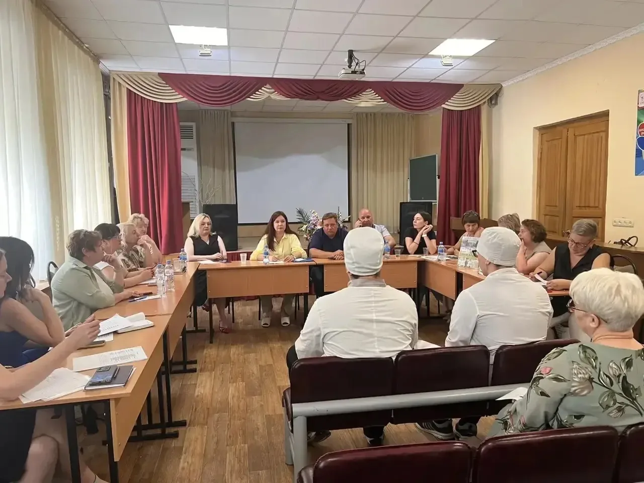 В Энгельсском медицинском колледже состоялось ежегодное распределение студентов выпускных курсов на 