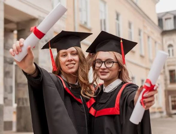 🎓 Диплом о высшем образовании больше не гарантирует высокий доход, наоборот, сейчас ри...
