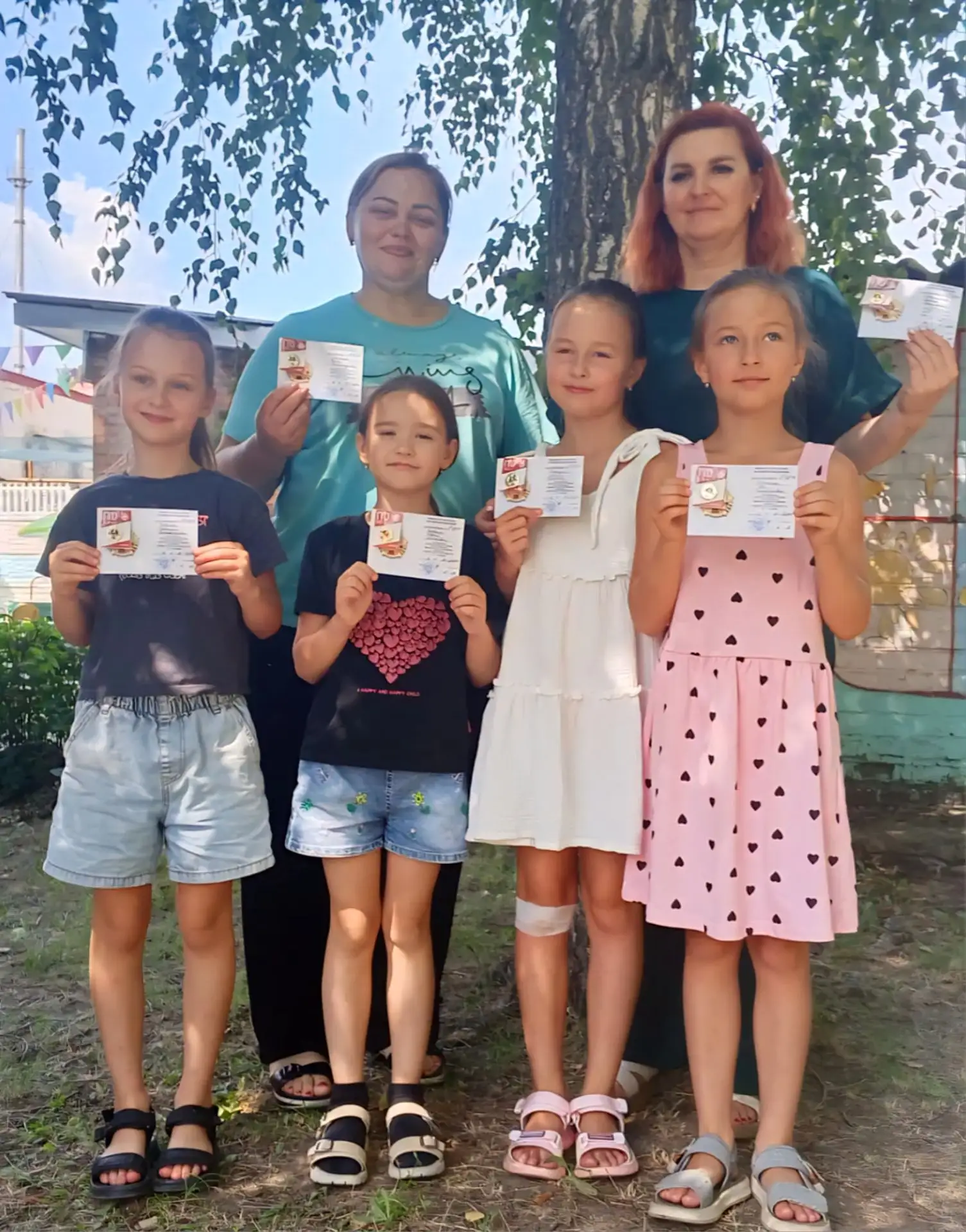 Первые спортивные награды: вручение знаков ГТО! 🏅✨

Сегодня в нашем детском саду состоялось по-наст