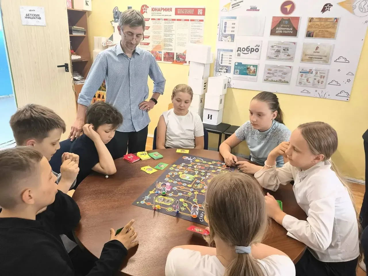 22 мая в нашей школе прошел турнир для четвероклассников по настольной игре «БезОпасный интернет» от