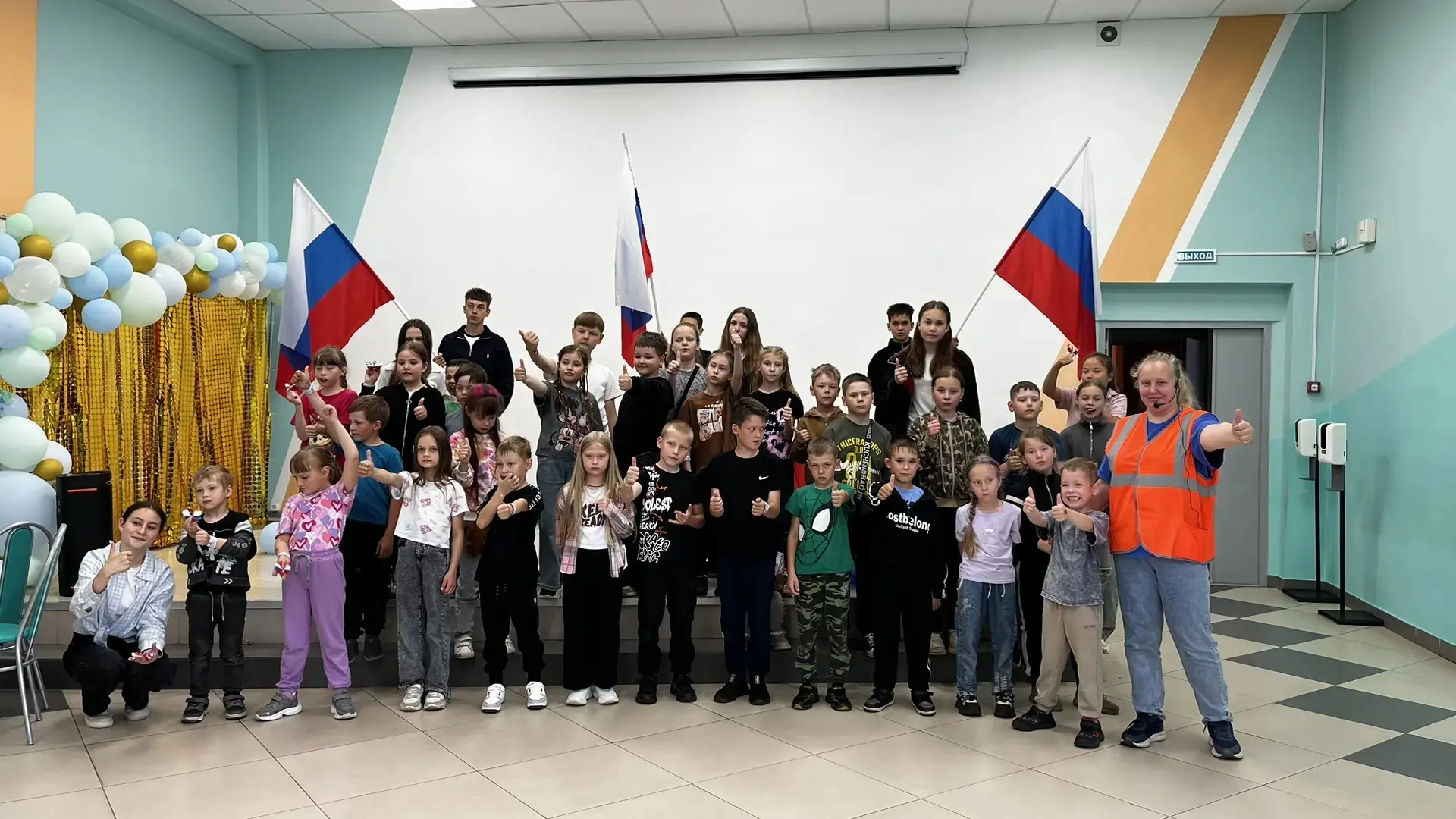 🌿 С Днём России, друзья! 

12 июня — отличный повод вспомнить, какая она — наша удивительная страна